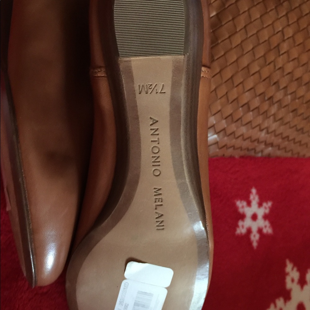 Boots - Picture 4 of 4